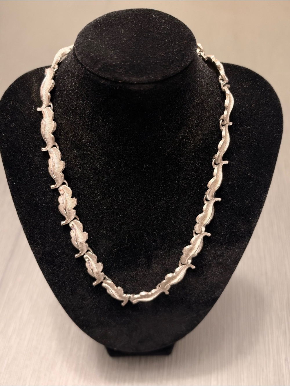 Vintage Judy Lee Silver Tone Leaf Link Necklace Signed